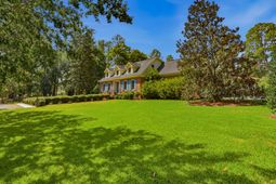 255 Longleaf Drive photo 4