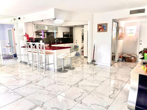 300 Diplomat Pkwy , Unit 301, Hallandale Beach, FL 33009