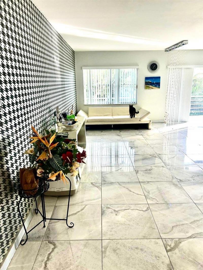 300 Diplomat Pkwy , Unit 301, Hallandale Beach, FL 33009 Photo