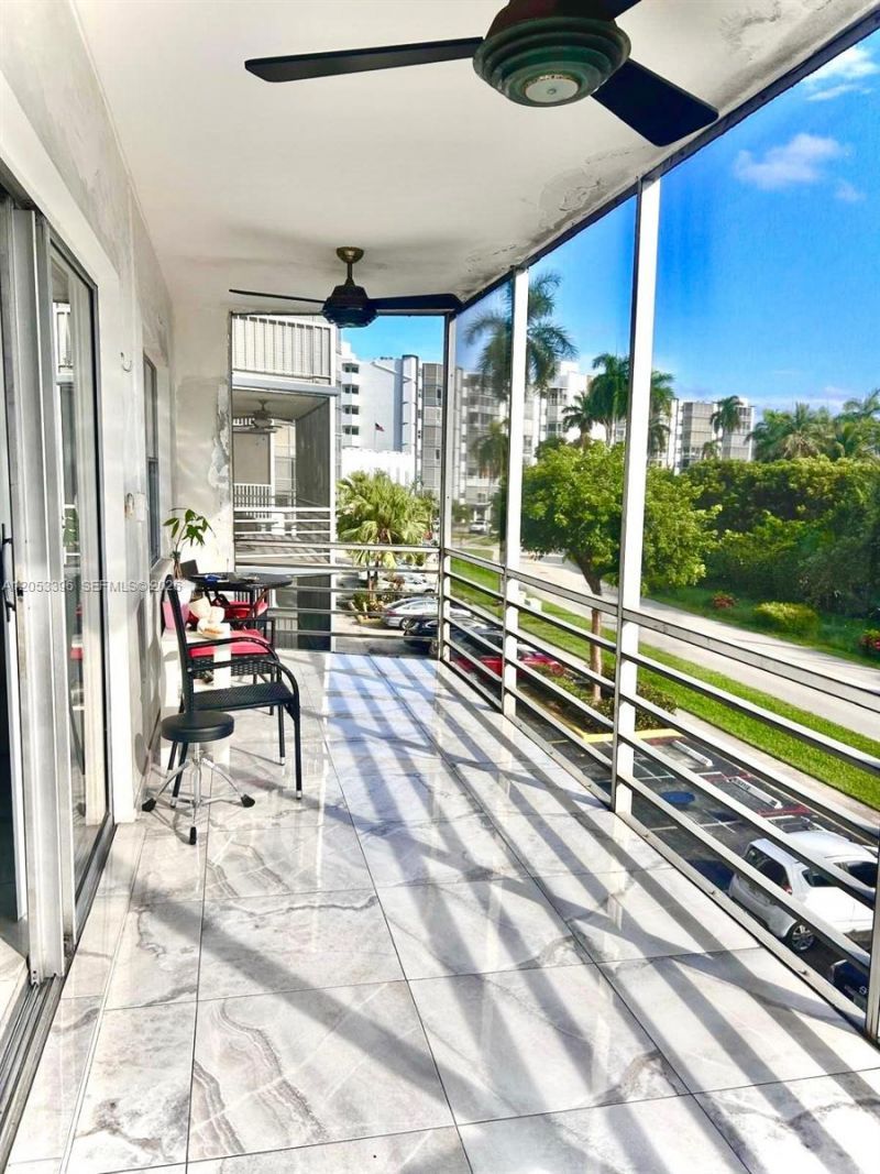 300 Diplomat Pkwy , Unit 301, Hallandale Beach, FL 33009 Photo