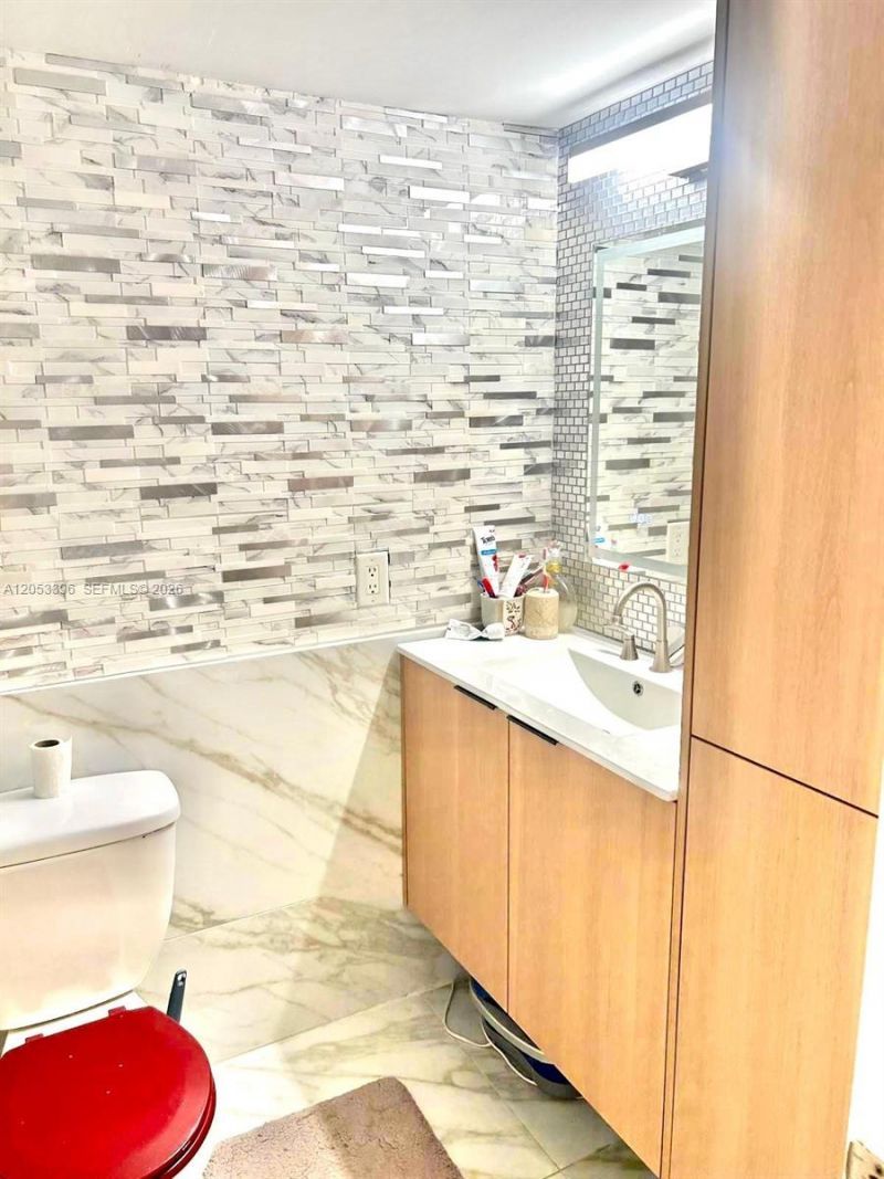 300 Diplomat Pkwy , Unit 301, Hallandale Beach, FL 33009 Photo
