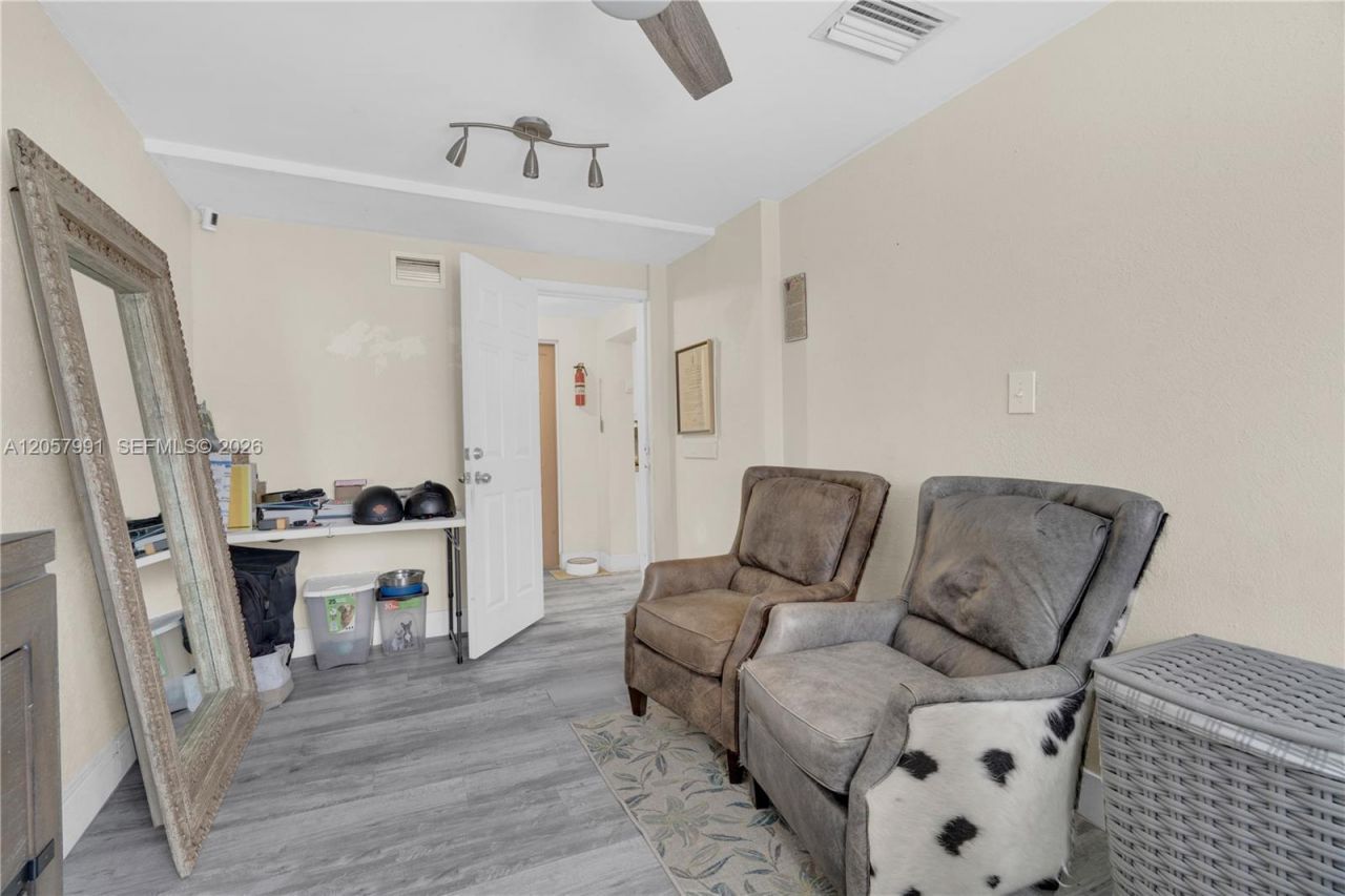 2204 SW 11th Ter, Miami, FL 33135 Photo
