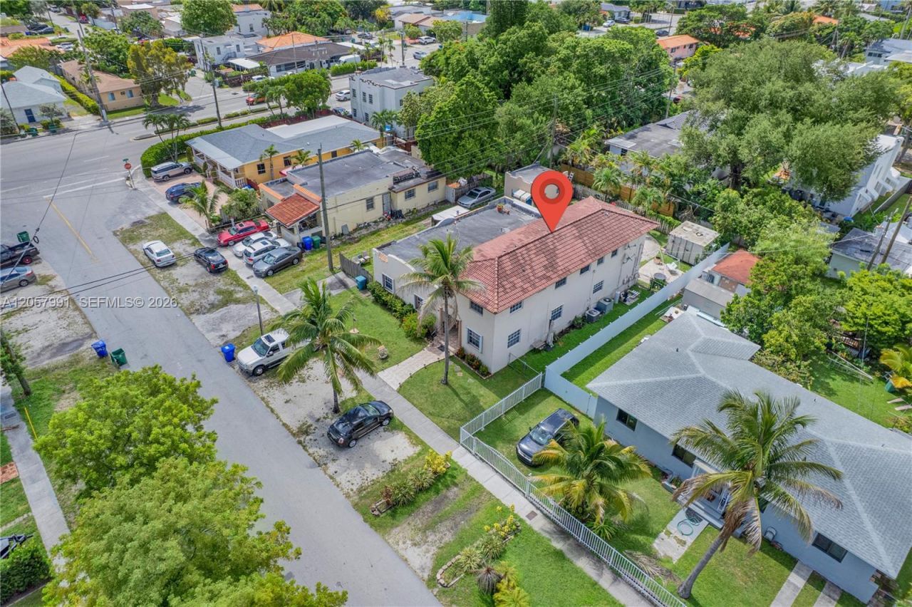 2204 SW 11th Ter, Miami, FL 33135 Photo