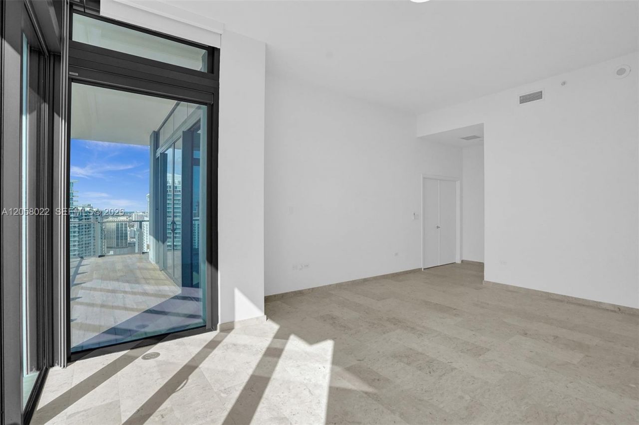 88 SW 7th St , Unit 4011, Miami, FL 33130 Photo
