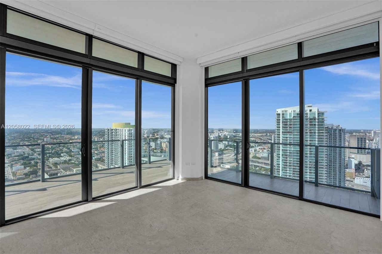 88 SW 7th St , Unit 4011, Miami, FL 33130 Photo