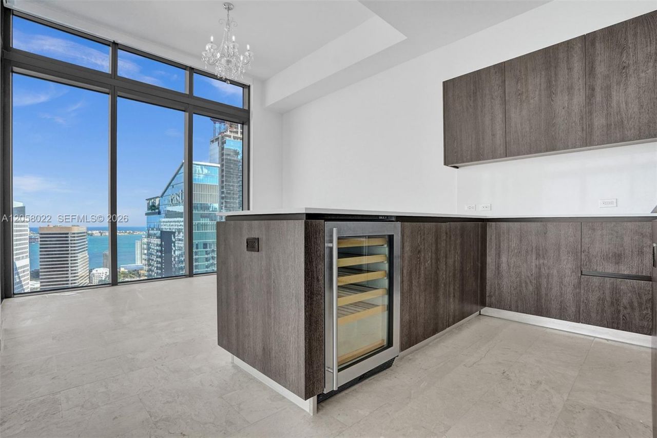 88 SW 7th St , Unit 4011, Miami, FL 33130 Photo
