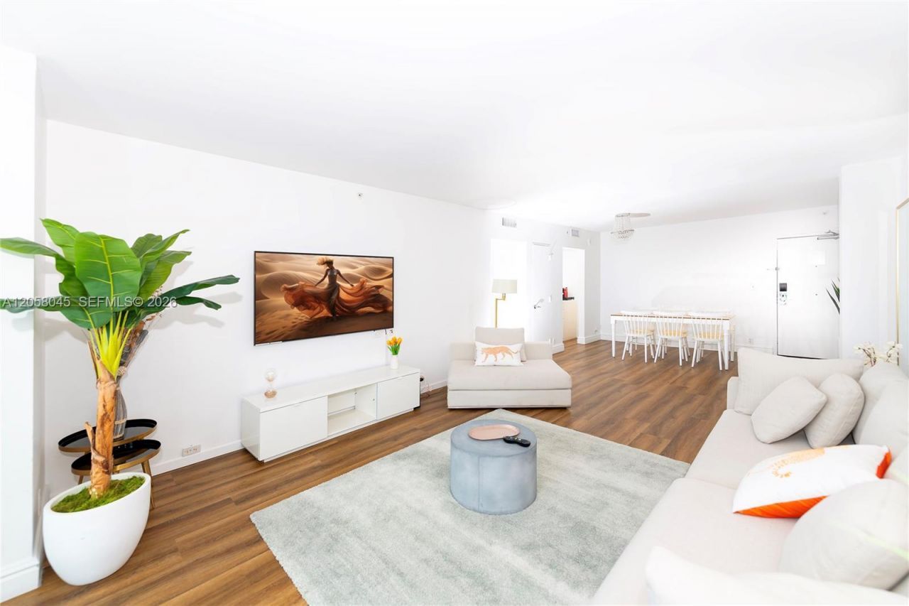 1100 West Ave , Unit 1016, Miami Beach, FL 33139 Photo