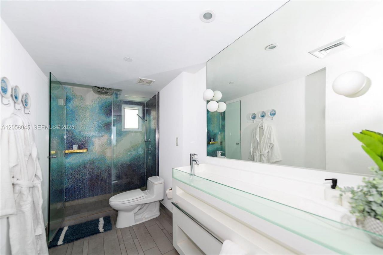 1100 West Ave , Unit 1016, Miami Beach, FL 33139 Photo