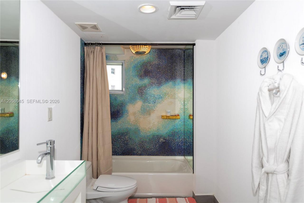 1100 West Ave , Unit 1016, Miami Beach, FL 33139 Photo