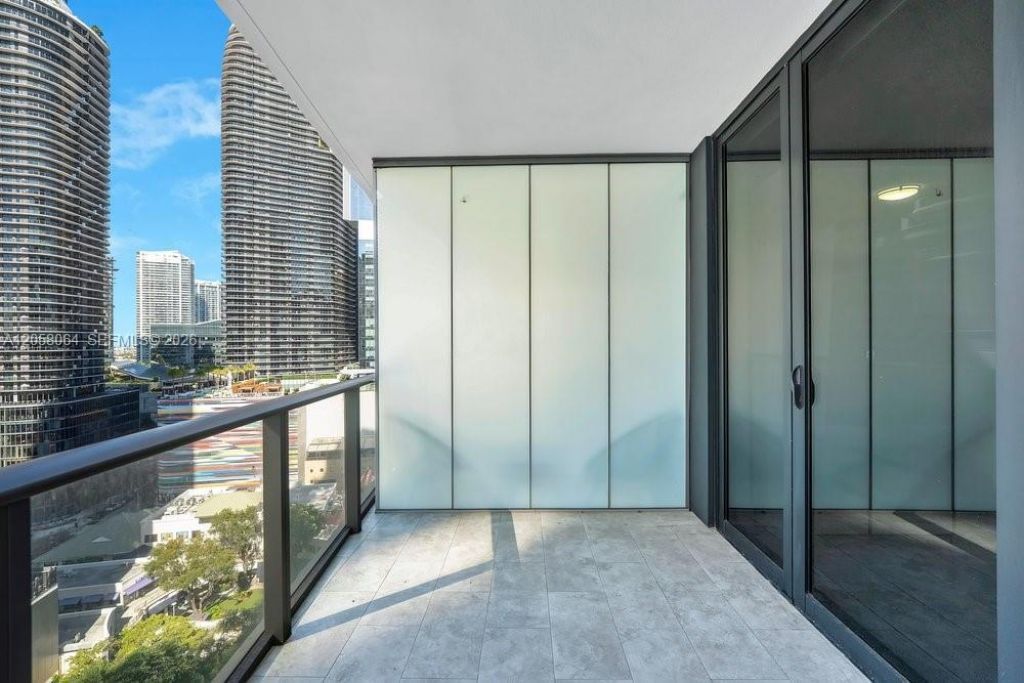 1010 Brickell Ave, Unit 1810, Miami, FL 33131 Photo