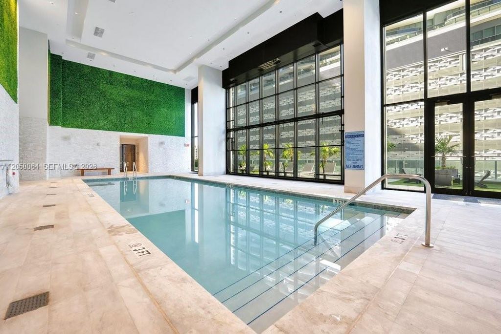 1010 Brickell Ave, Unit 1810, Miami, FL 33131 Photo