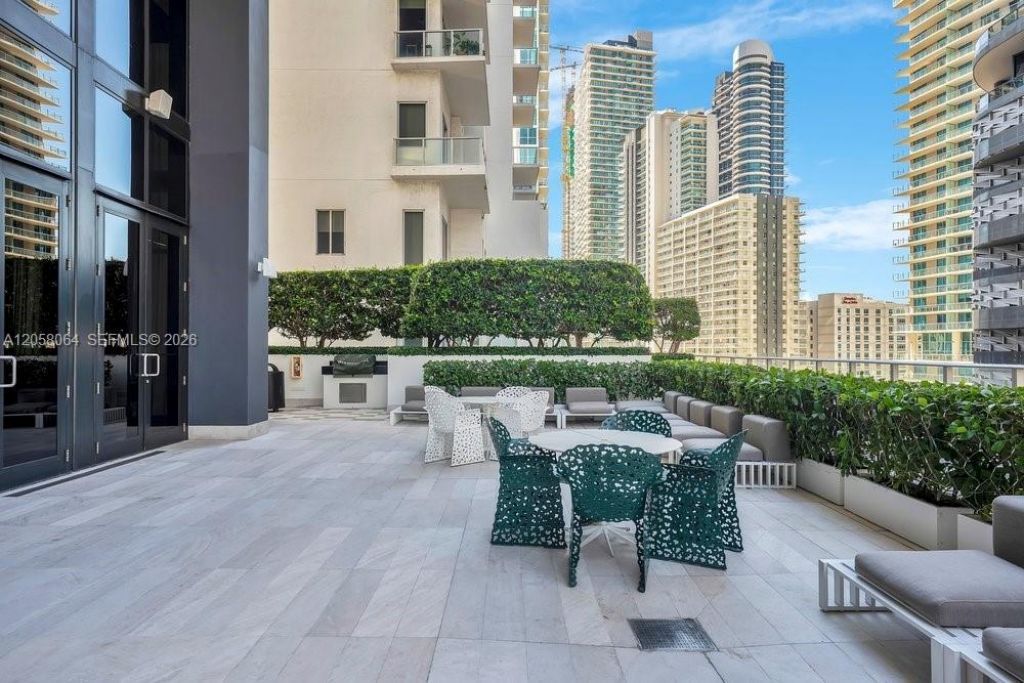 1010 Brickell Ave, Unit 1810, Miami, FL 33131 Photo