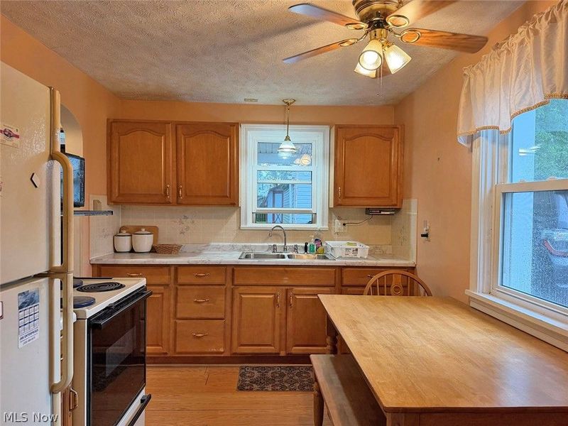 2358 Clark Avenue, Alliance, OH 44601 Photo 11