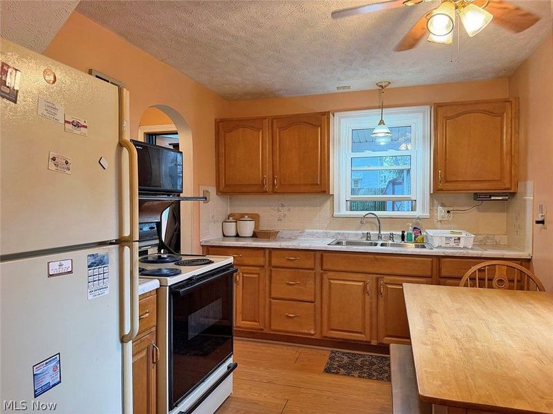 2358 Clark Avenue, Alliance, OH 44601 Photo 12