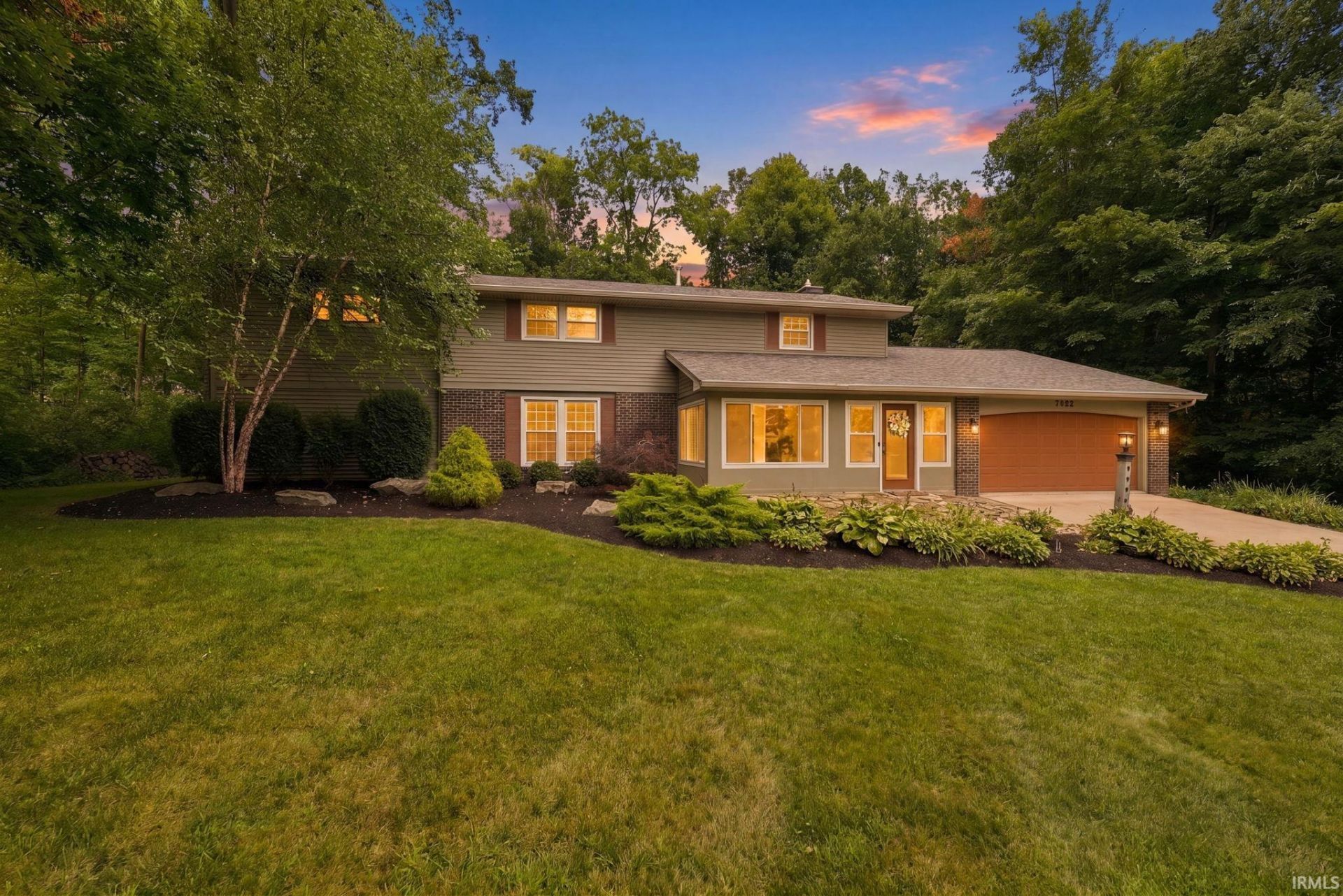 9904 Circlewood Drive, Fort Wayne, IN 46804 Main Photo