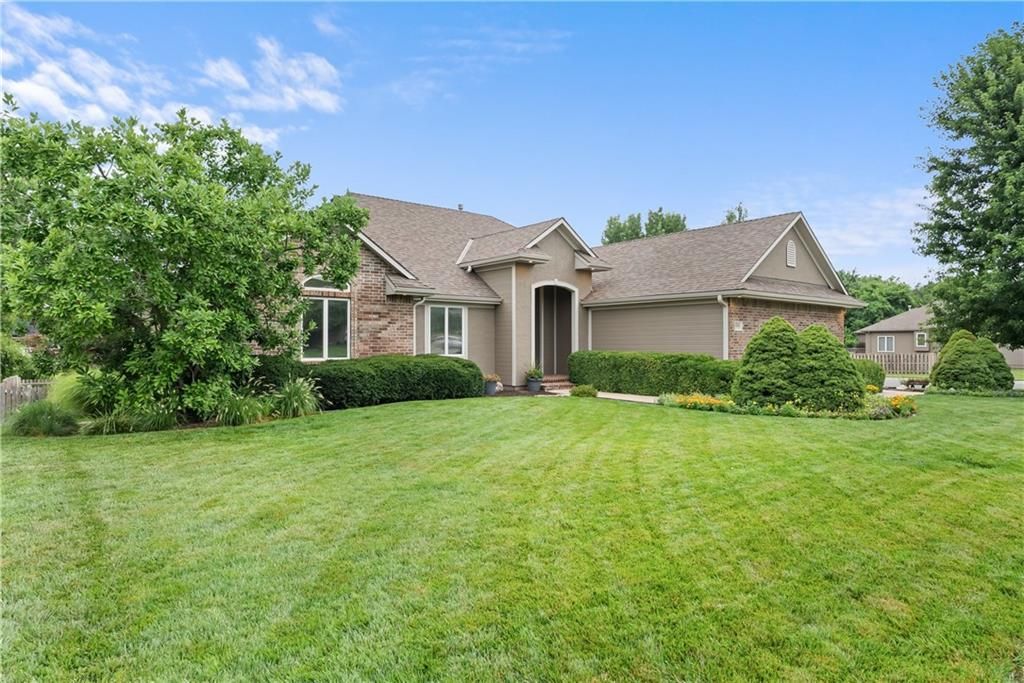 1202 NW Burr Oak Lane, Grain Valley, MO 64029 Main Photo