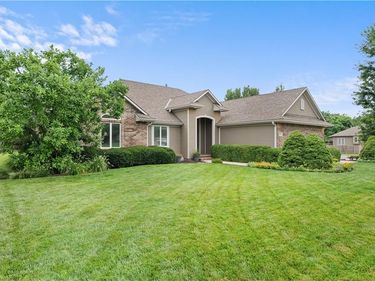 1202 NW Burr Oak Lane, Grain Valley, MO 64029