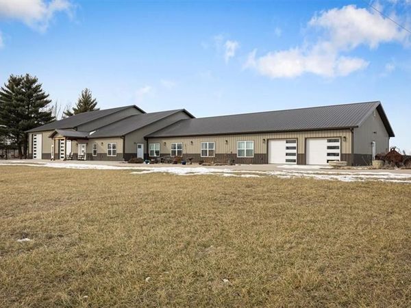 8944 Southpoint Drive, Richmond, MO 64085
