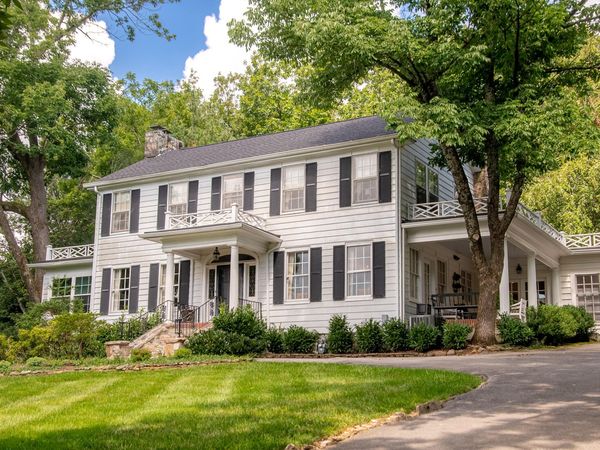 410 N Bragg Avenue, Lookout Mountain, TN 37350