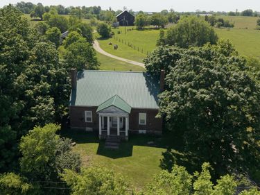 6300-A McCowans Ferry Road, Versailles, KY 40383