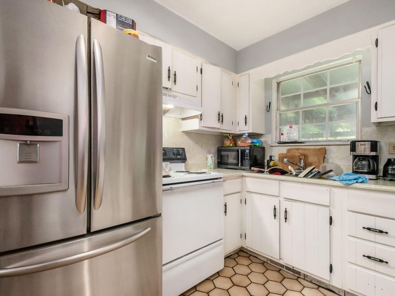 2120-2122 Jewett Drive, Columbus, OH 43229 Photo 10