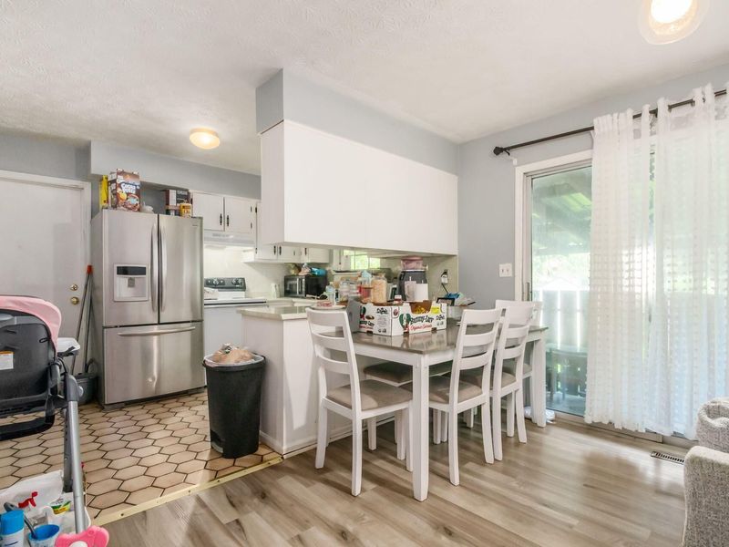 2120-2122 Jewett Drive, Columbus, OH 43229 Photo 12