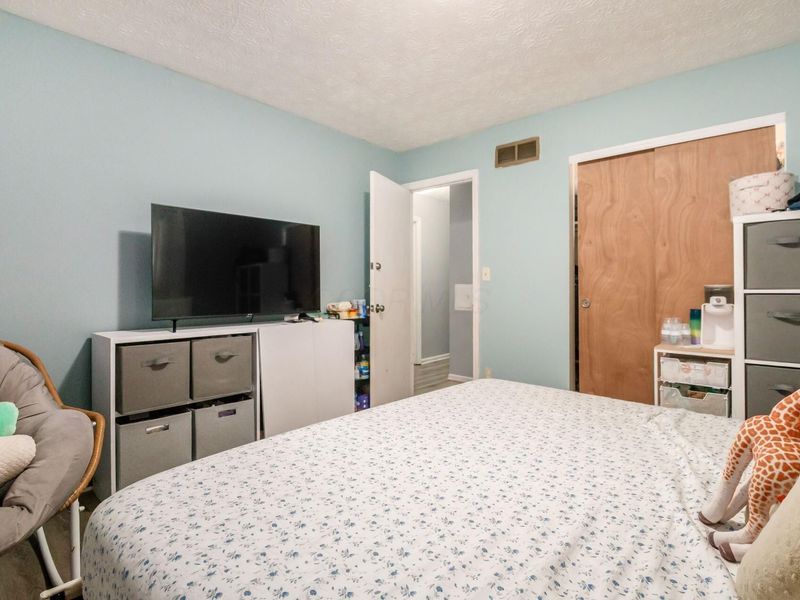 2120-2122 Jewett Drive, Columbus, OH 43229 Photo 16