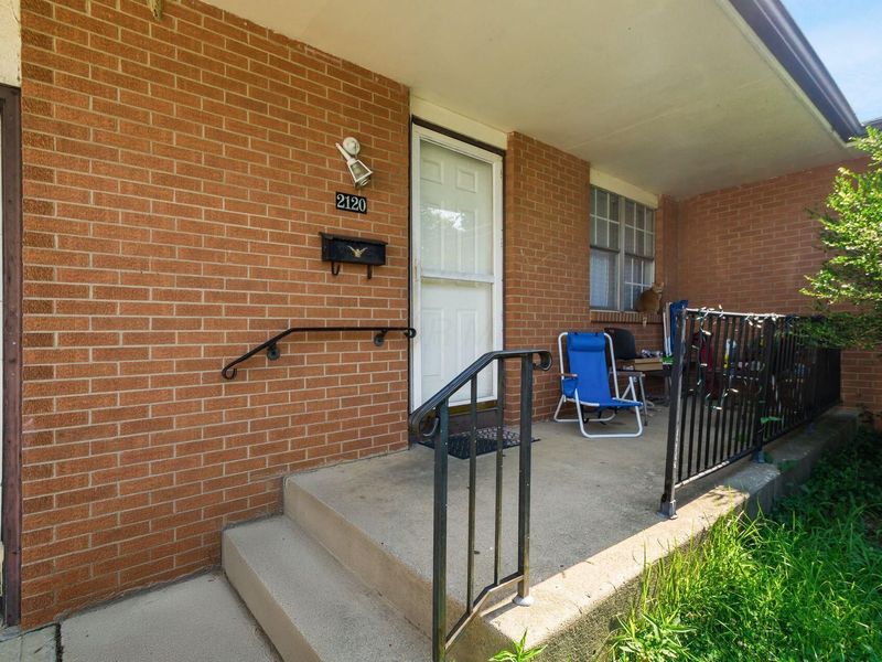2120-2122 Jewett Drive, Columbus, OH 43229 Photo 3