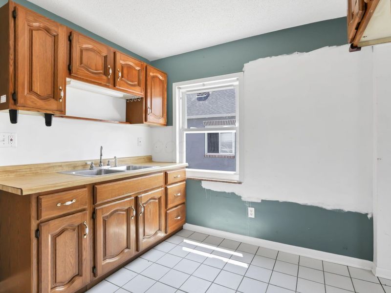 99 Florence Avenue , Columbus, OH 43228 Photo 10
