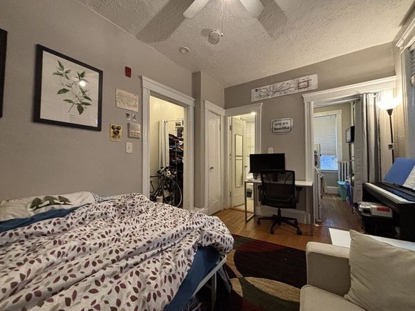 26 Myrtle St., Unit 3, Boston, MA 02114