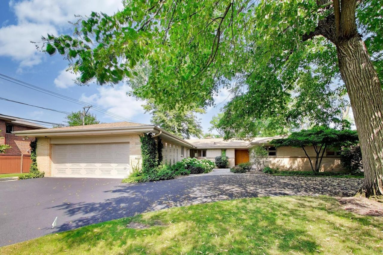 9139 Kedvale Avenue , Skokie, IL 60076