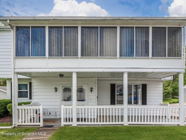 350 Sussex St R, Old Forge, PA 18518