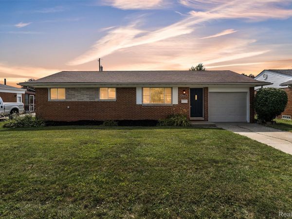 40311 Colony Drive, Sterling Heights, Mi 48313