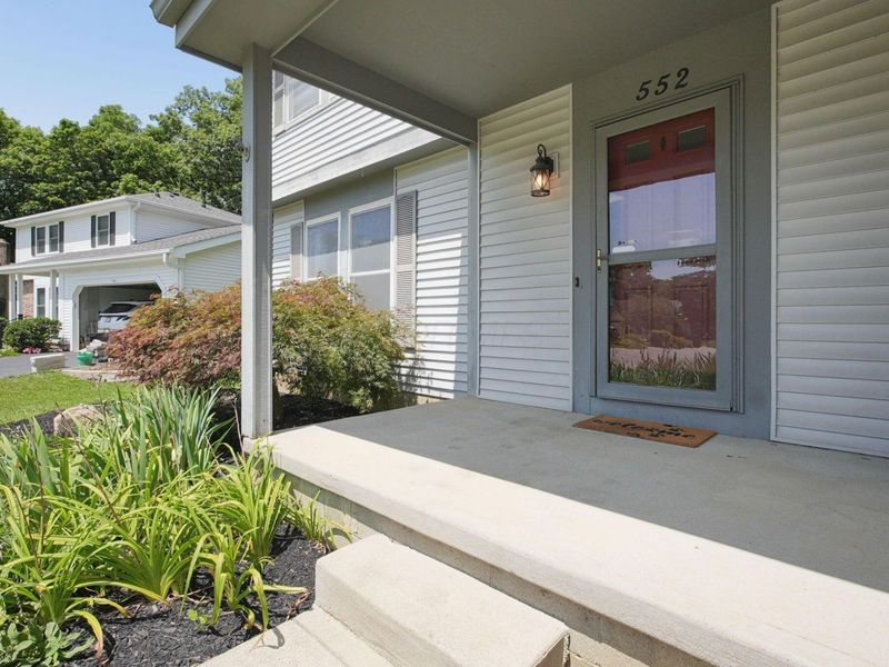 552 Indian Summer Drive, Columbus, OH 43214 Photo 2