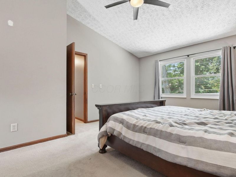 552 Indian Summer Drive, Columbus, OH 43214 Photo 32