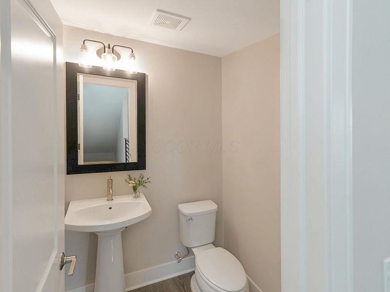 41 S Hartford Avenue , Columbus, OH 43222 Photo 19
