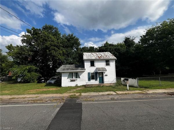 628 Early Avenue , Eden, NC 27288