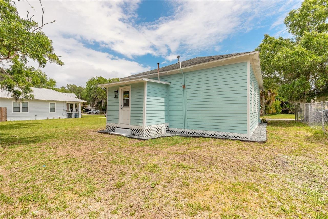 306 Sheldon Street, New Smyrna Beach, FL 32168 Photo