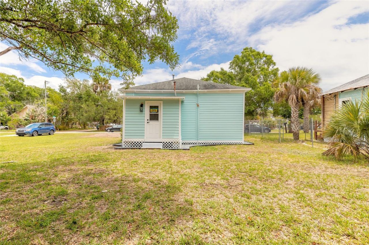 306 Sheldon Street, New Smyrna Beach, FL 32168 Photo