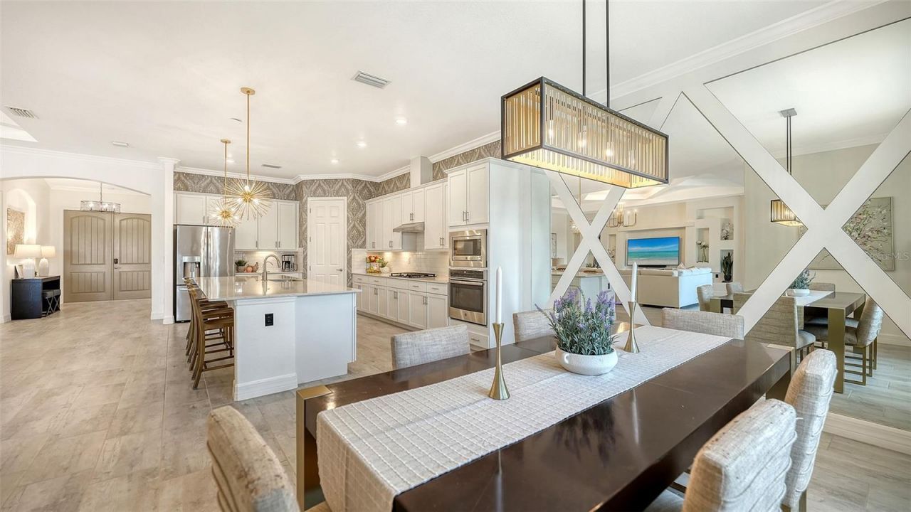 7005 Whittlebury Trail, Lakewood Ranch, FL 34202 Photo