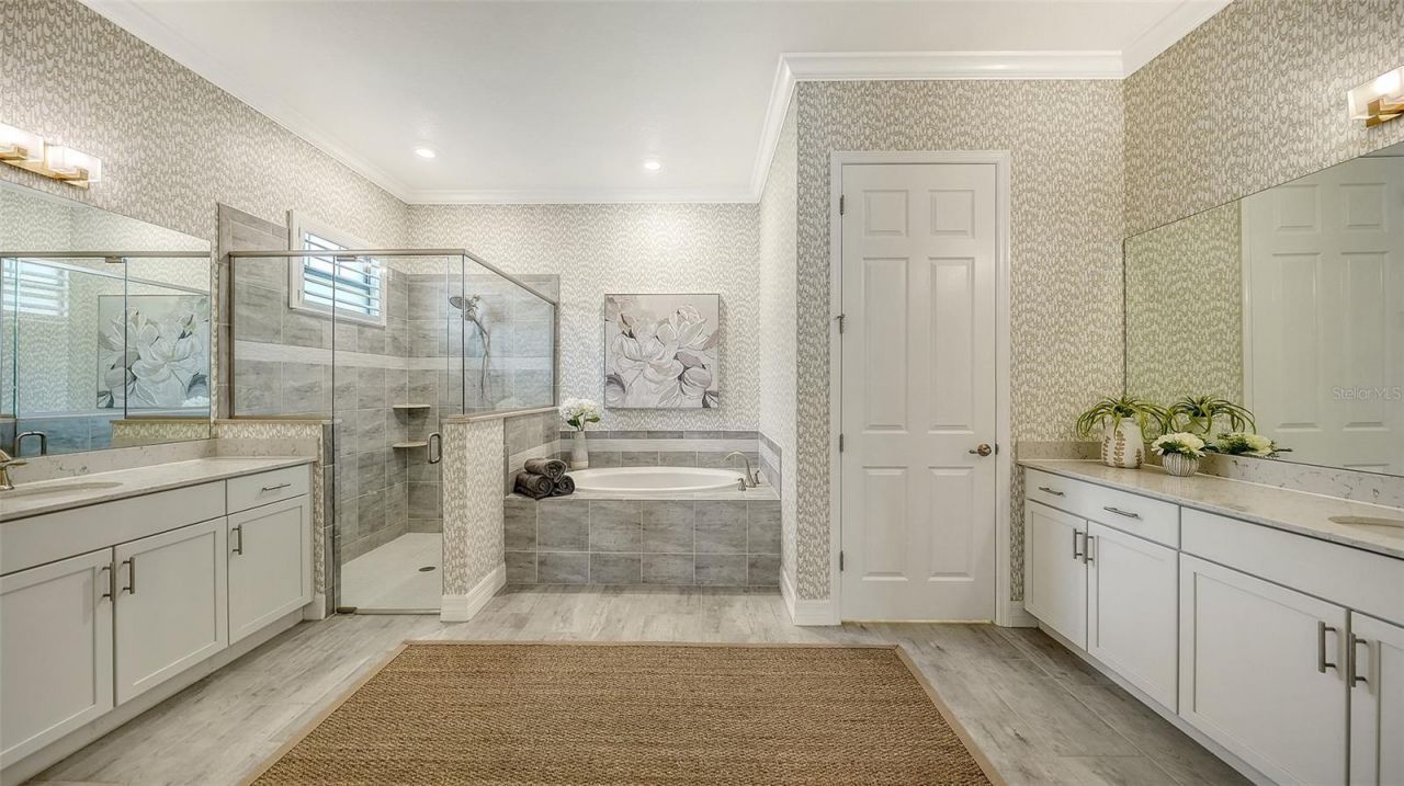 7005 Whittlebury Trail, Lakewood Ranch, FL 34202 Photo
