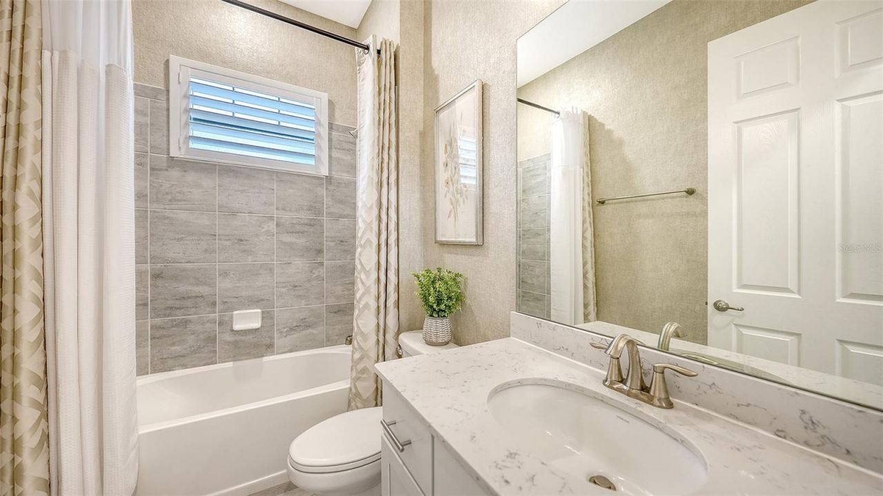 7005 Whittlebury Trail, Lakewood Ranch, FL 34202 Photo