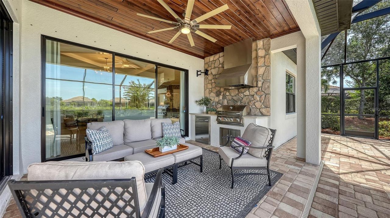 7005 Whittlebury Trail, Lakewood Ranch, FL 34202 Photo