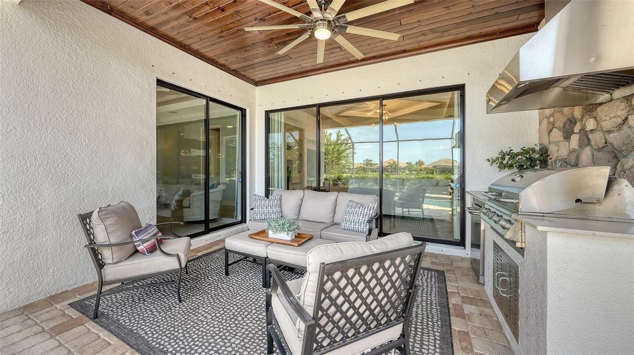 7005 Whittlebury Trail, Lakewood Ranch, FL 34202 Photo