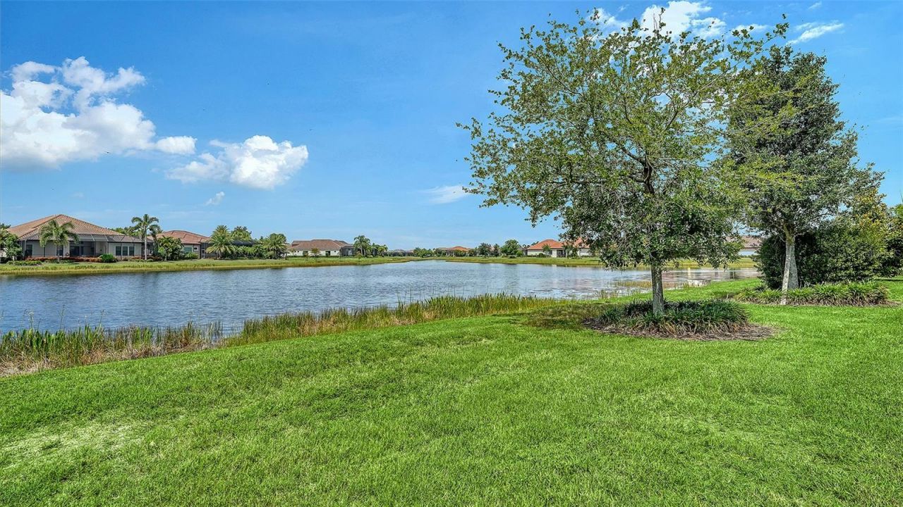 7005 Whittlebury Trail, Lakewood Ranch, FL 34202 Photo