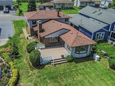 1934 Edgemere Drive , Rochester, NY 14612