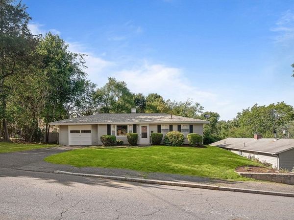 9 Upper Joclyn Avenue, Framingham, MA 01701