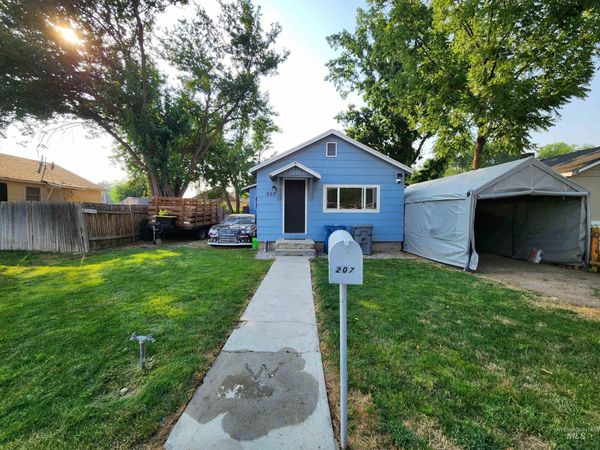 207 9th Ave N, Nampa, ID 83687