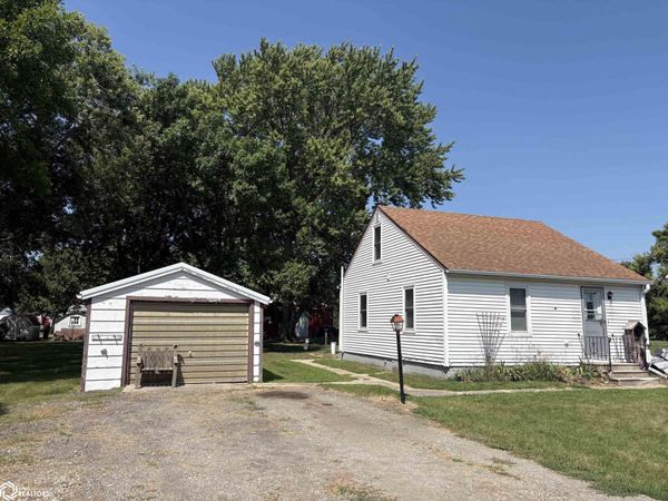 1801 Erie Street, Emmetsburg, IA 50536