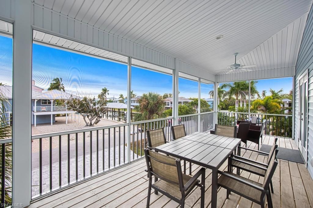 431 Lazy Way, Fort Myers Beach, FL 33931 Photo